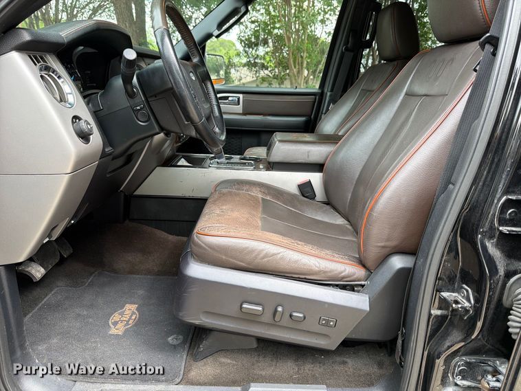 image for item FB8145 2017 Ford Expedition EL SUV