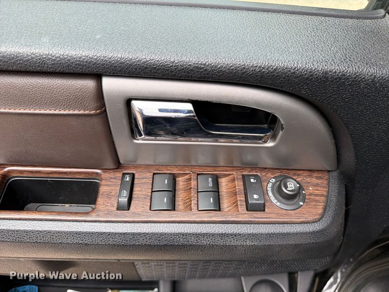 image for item FB8145 2017 Ford Expedition EL SUV