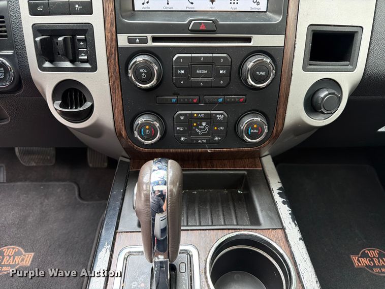 image for item FB8145 2017 Ford Expedition EL SUV