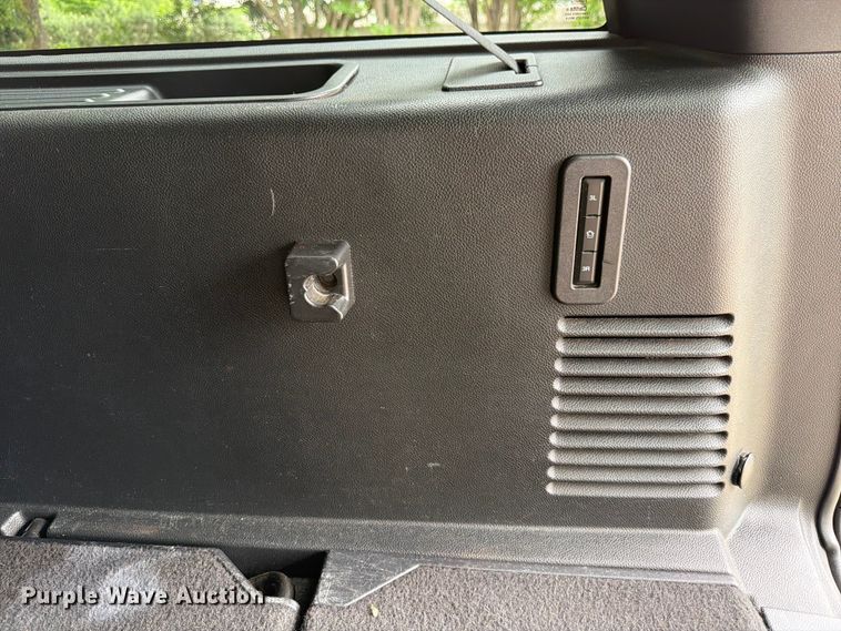 image for item FB8145 2017 Ford Expedition EL SUV
