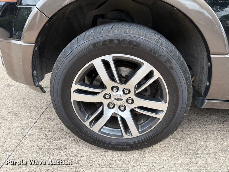 image for item FB8145 2017 Ford Expedition EL SUV
