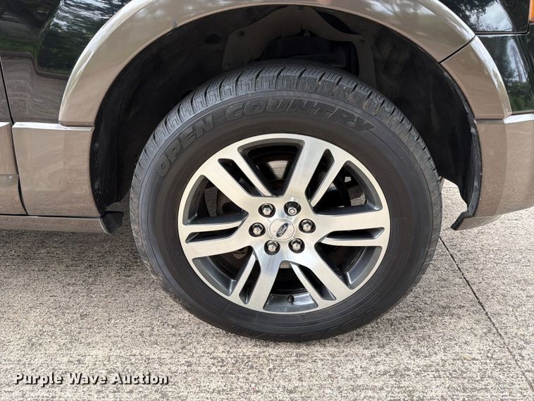 image for item FB8145 2017 Ford Expedition EL SUV