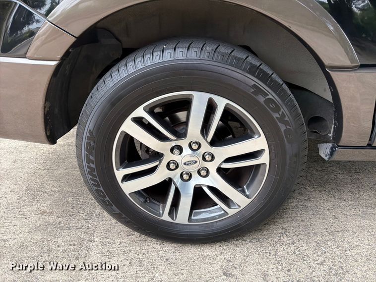 image for item FB8145 2017 Ford Expedition EL SUV