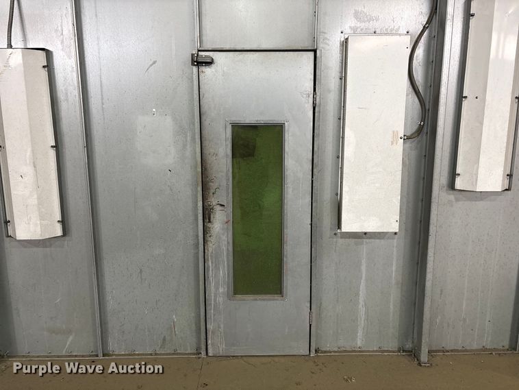 image for item FC2266 Paint booth