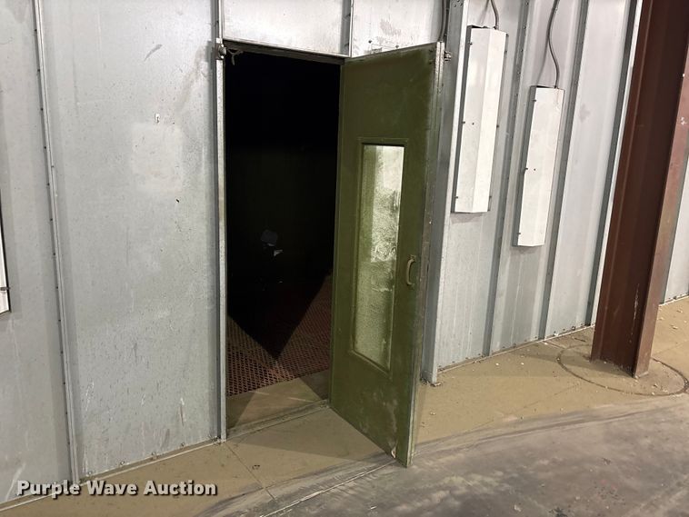 image for item FC2266 Paint booth