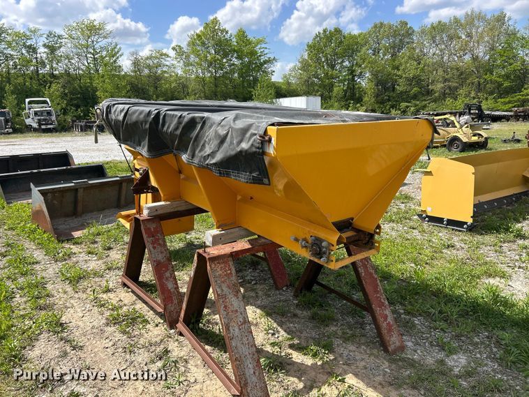 image for item FC2544 Monroe spreader