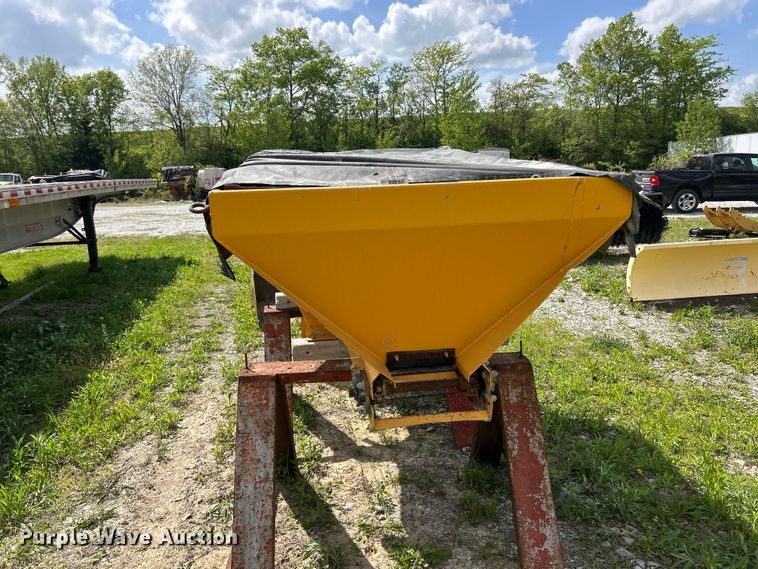image for item FC2544 Monroe spreader