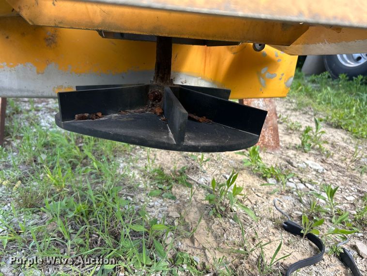 image for item FC2544 Monroe spreader