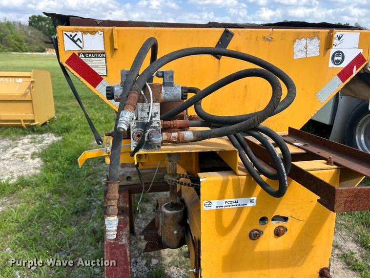 image for item FC2544 Monroe spreader