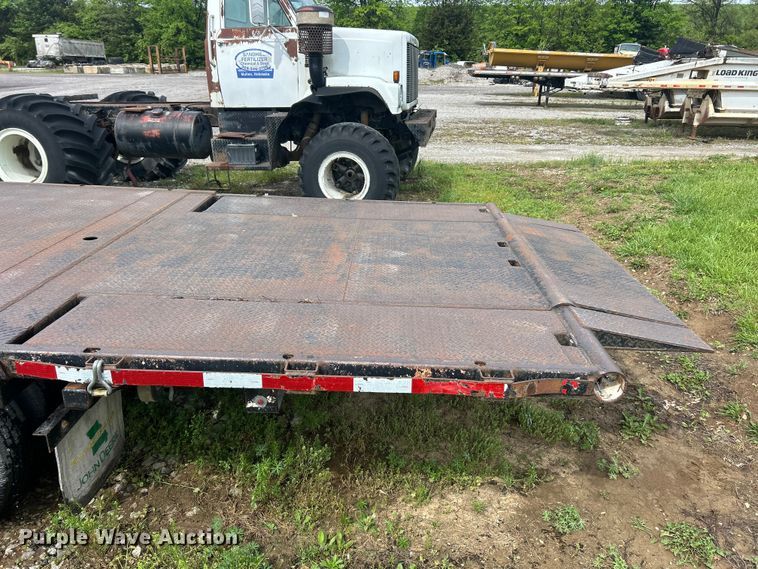 image for item FC2568 1978 Landoll equipment trailer