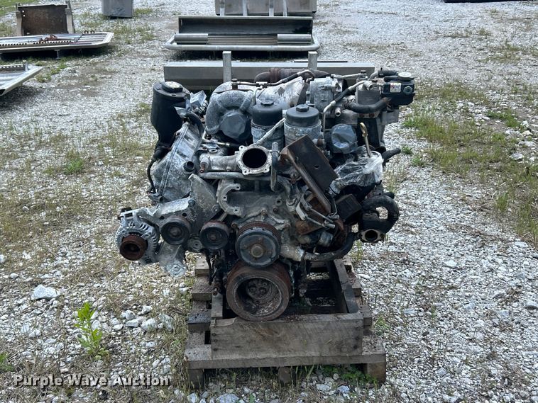 image for item FC2604 International A325 engine