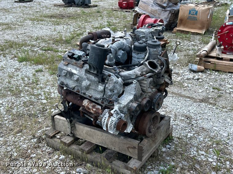 image for item FC2604 International A325 engine