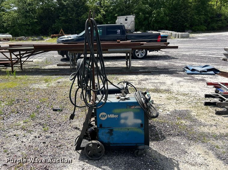 image for item FC2620 Miller Millermatic 251 welder