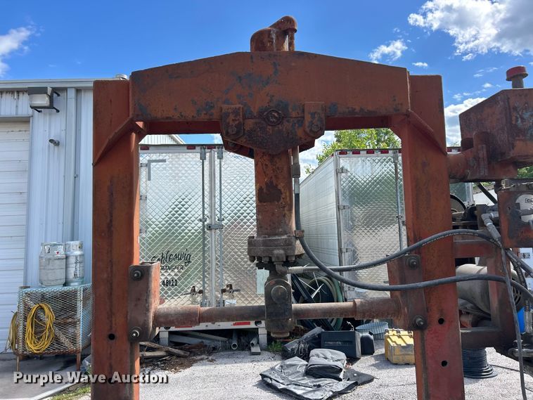 image for item FC2621 Hydraulic press