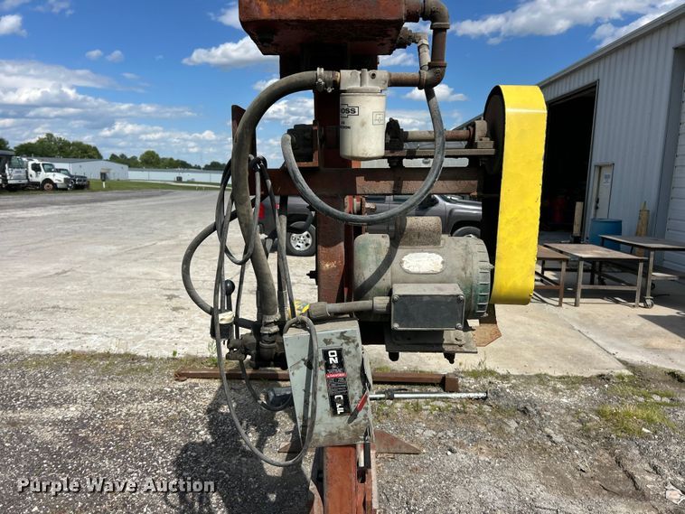 image for item FC2621 Hydraulic press