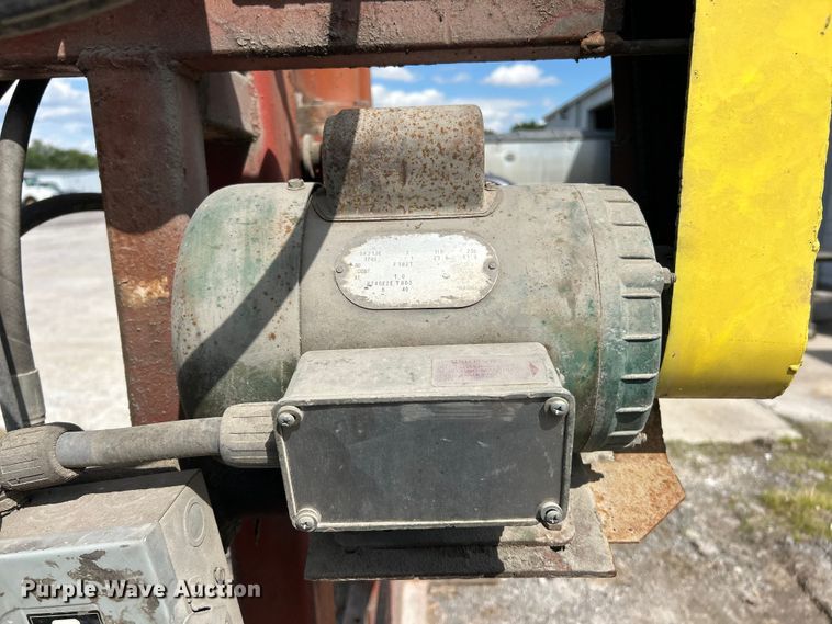 image for item FC2621 Hydraulic press