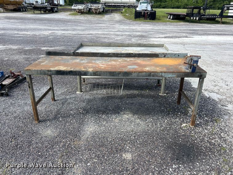 image for item FC2623 (2) tables