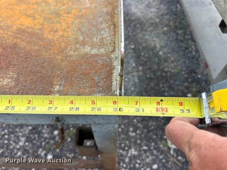 image for item FC2623 (2) tables