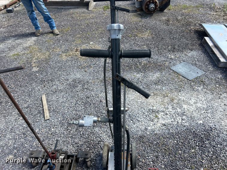 image for item FC2624 (4) floor Jacks