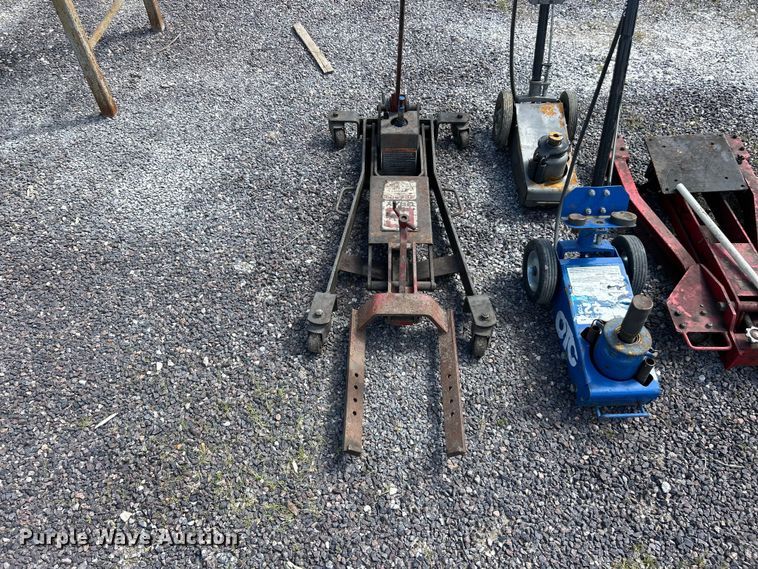 image for item FC2624 (4) floor Jacks