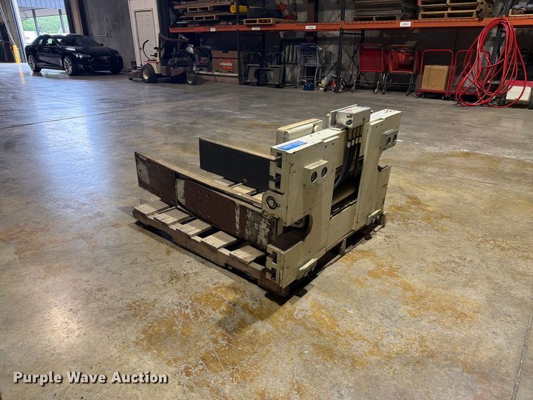 image for item FC3062 Cascade 40D-CTS-13A RO rotating clamp forklift attachment