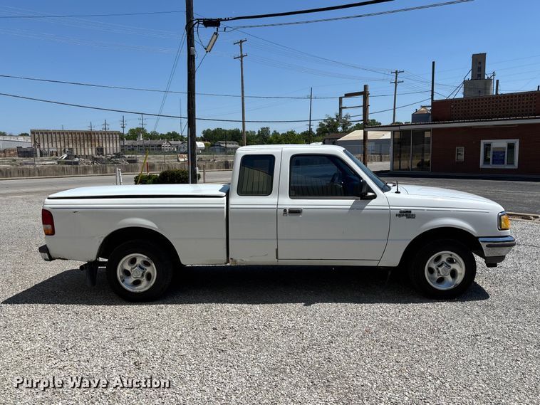 image for item FC4645 1997 Ford Ranger pickup truck