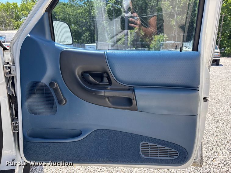 image for item FC4645 1997 Ford Ranger pickup truck