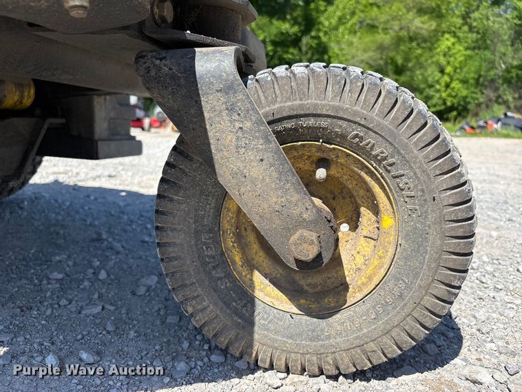 image for item FC4648 John Deere F680 ZTR lawn mower