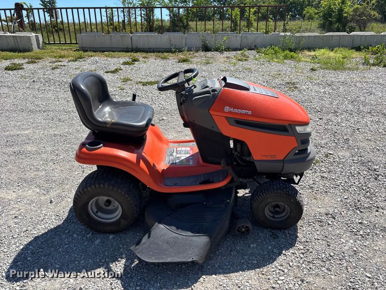 image for item FC4649 Husqvarna YTH21K46 lawn mower