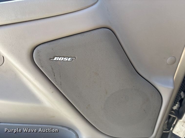 image for item FC4652 2005 GMC Sierra 1500 Crew Cab pickup truck