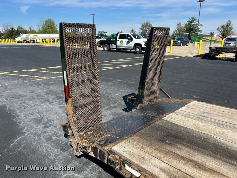 image for item FC5370 2019 Rice equipment trailer