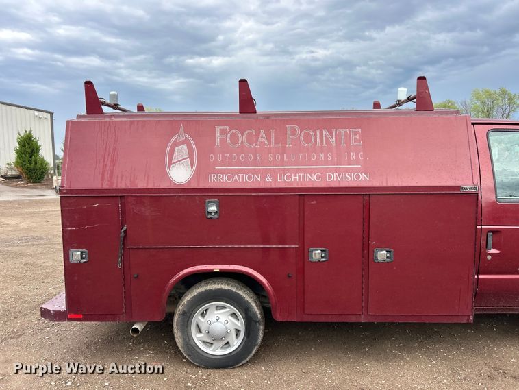 image for item FC5416 2017 Ford E350 Super Duty utility van