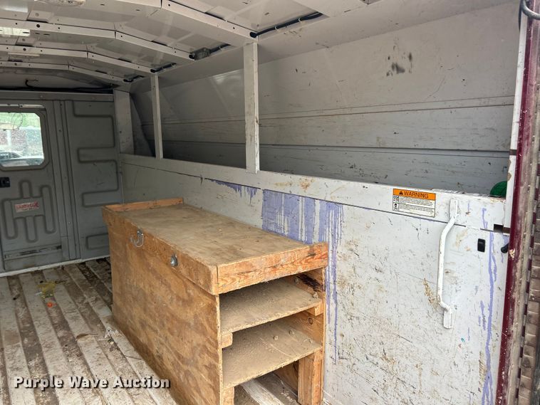 image for item FC5416 2017 Ford E350 Super Duty utility van
