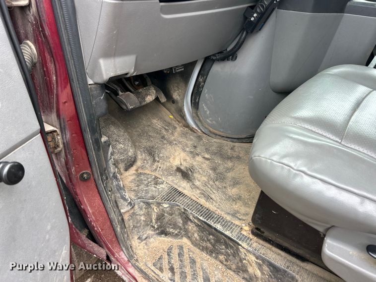 image for item FC5416 2017 Ford E350 Super Duty utility van