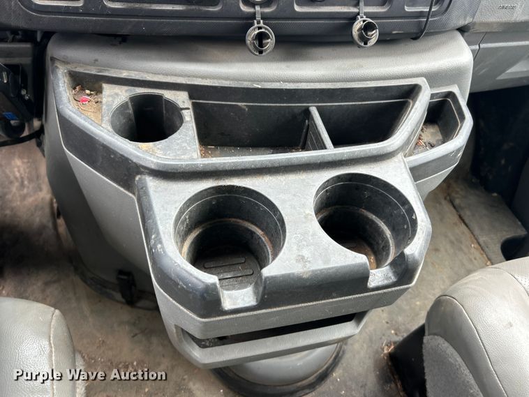 image for item FC5416 2017 Ford E350 Super Duty utility van