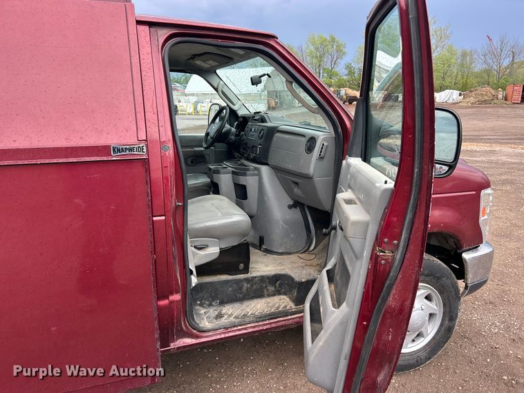 image for item FC5416 2017 Ford E350 Super Duty utility van