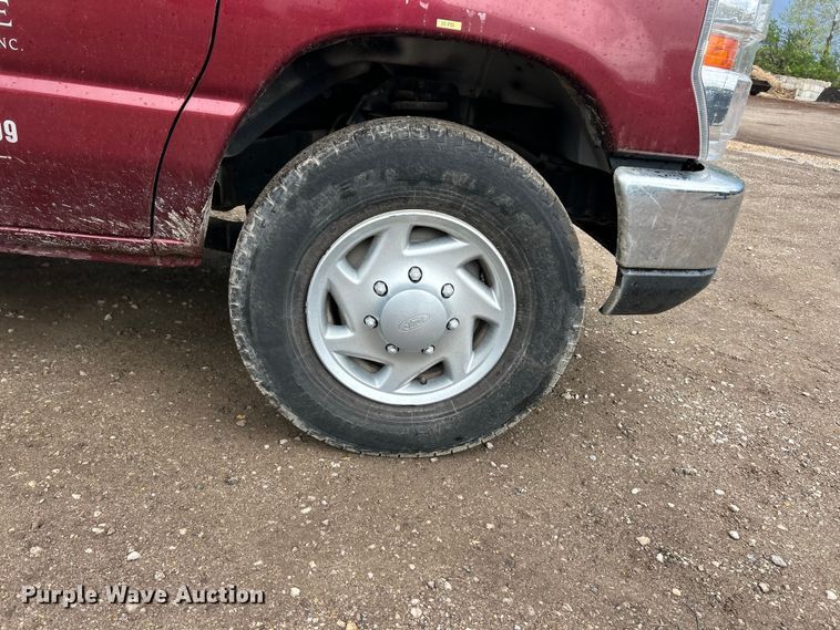 image for item FC5416 2017 Ford E350 Super Duty utility van