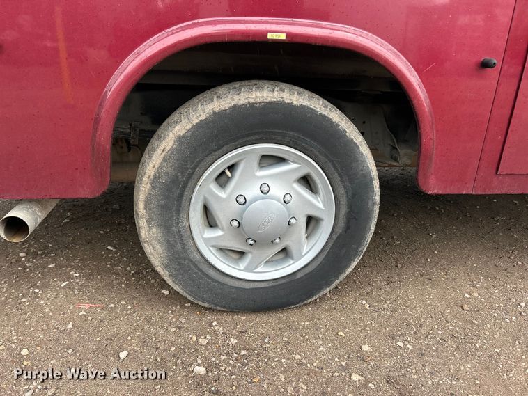 image for item FC5416 2017 Ford E350 Super Duty utility van