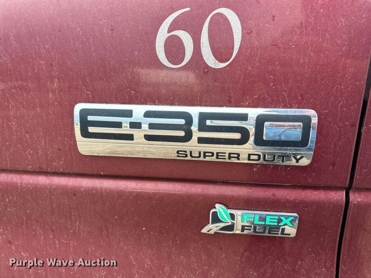image for item FC5416 2017 Ford E350 Super Duty utility van