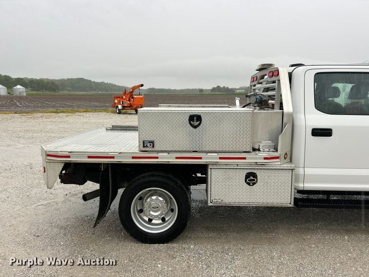 image for item FC5460 2020 Ford F550 Super Duty XL flatbed truck