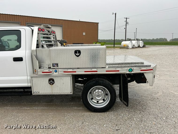 image for item FC5460 2020 Ford F550 Super Duty XL flatbed truck