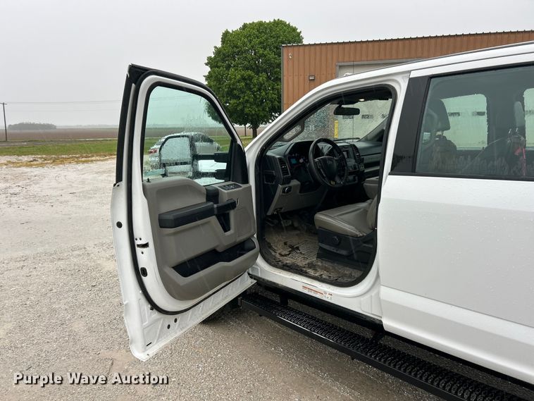 image for item FC5460 2020 Ford F550 Super Duty XL flatbed truck