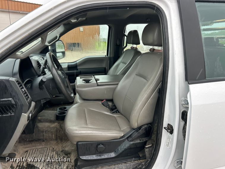 image for item FC5460 2020 Ford F550 Super Duty XL flatbed truck