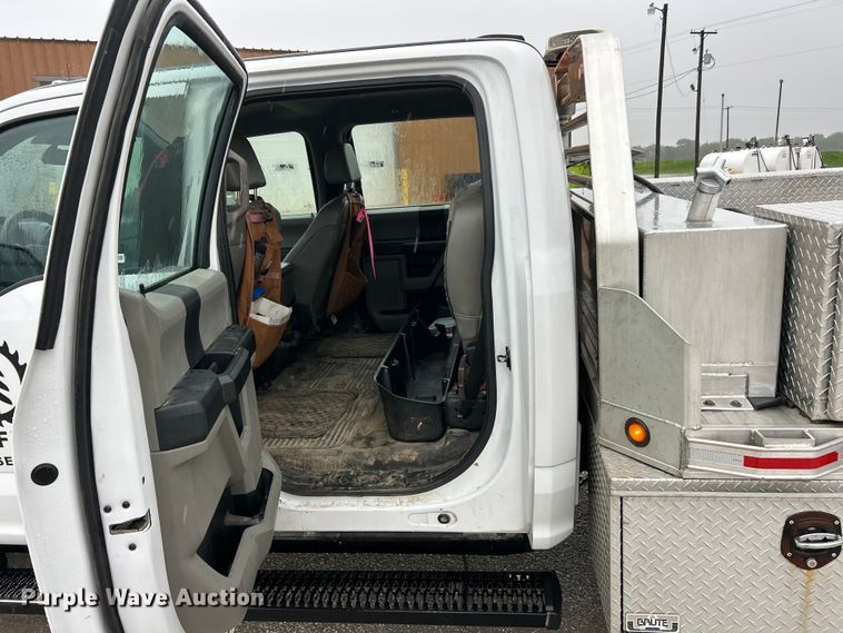 image for item FC5460 2020 Ford F550 Super Duty XL flatbed truck
