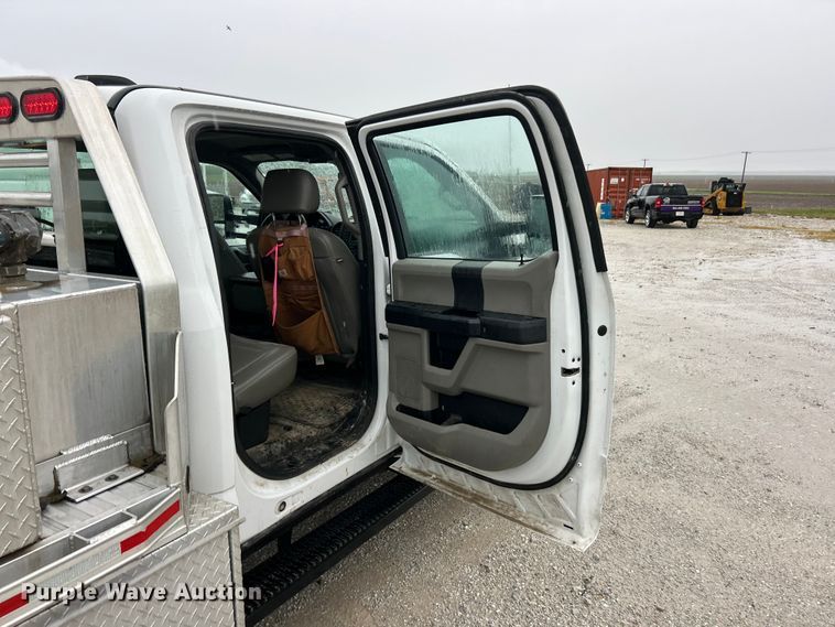 image for item FC5460 2020 Ford F550 Super Duty XL flatbed truck