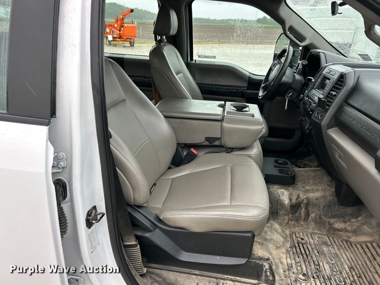 image for item FC5460 2020 Ford F550 Super Duty XL flatbed truck