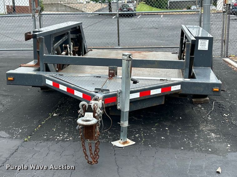 image for item FC5464 2013 JLG Trailer  1012 equipment trailer