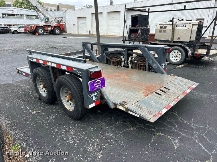 image for item FC5464 2013 JLG Trailer  1012 equipment trailer