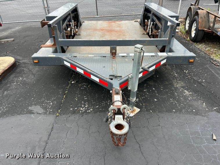 image for item FC5464 2013 JLG Trailer  1012 equipment trailer