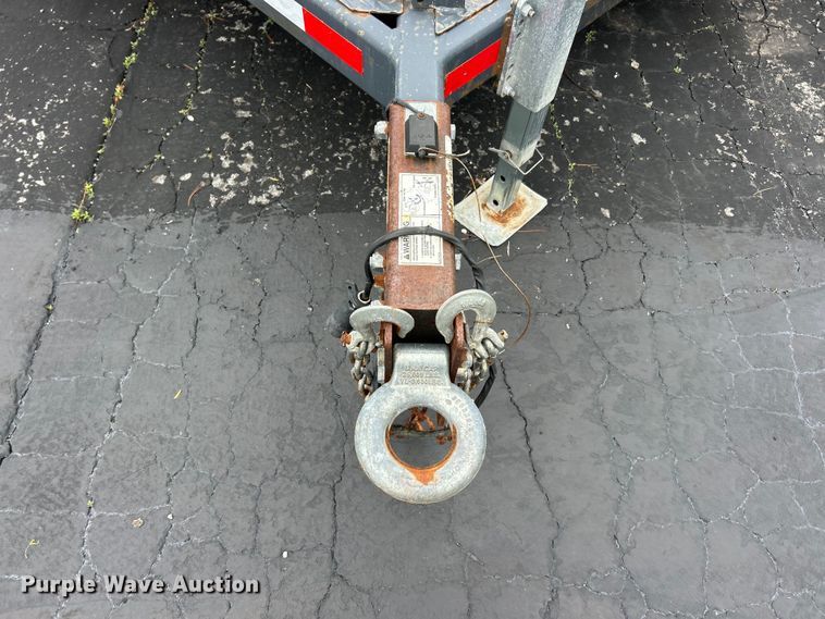 image for item FC5464 2013 JLG Trailer  1012 equipment trailer